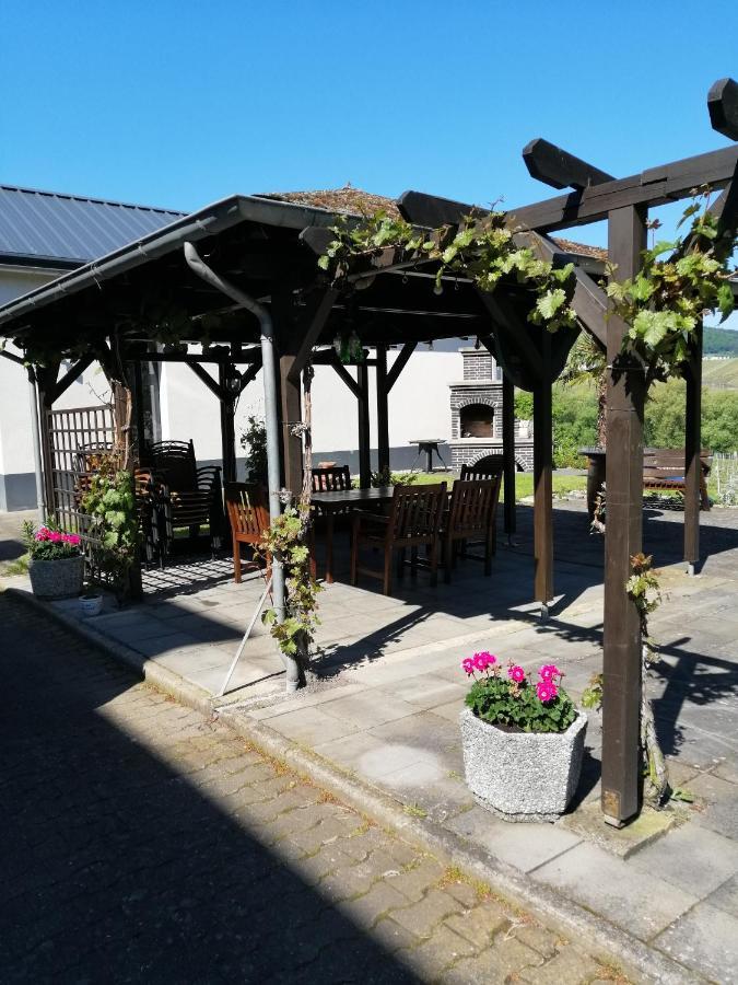 Weingut Licht-Stadtfeld Brauneberg Esterno foto